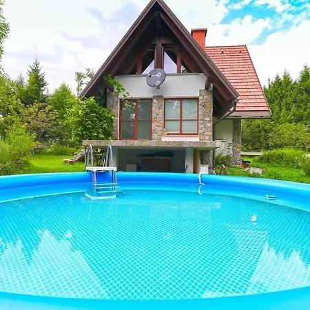 Sanjska Hisa Vojsko * Idrija