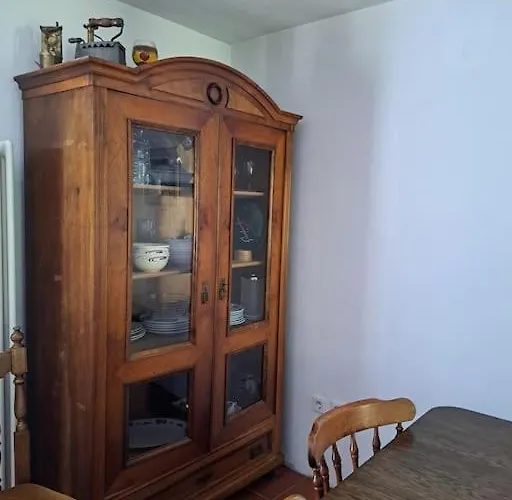 Sanjska Hisa Vojsko Feriehus Idrija