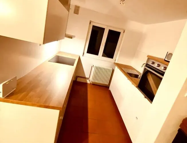 Sanjska Hisa Vojsko * Idrija