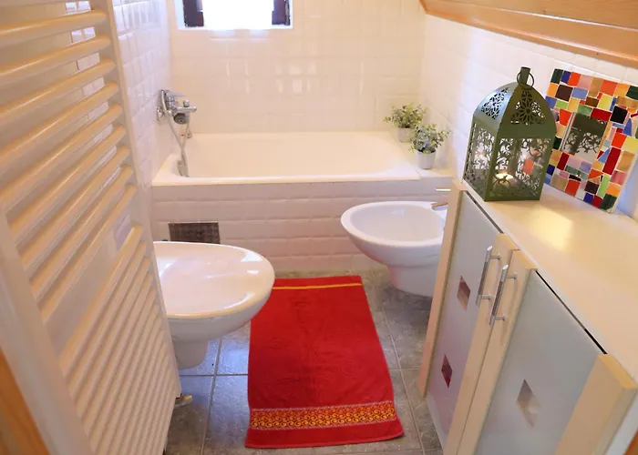 Sanjska Hisa Vojsko Casa de Férias